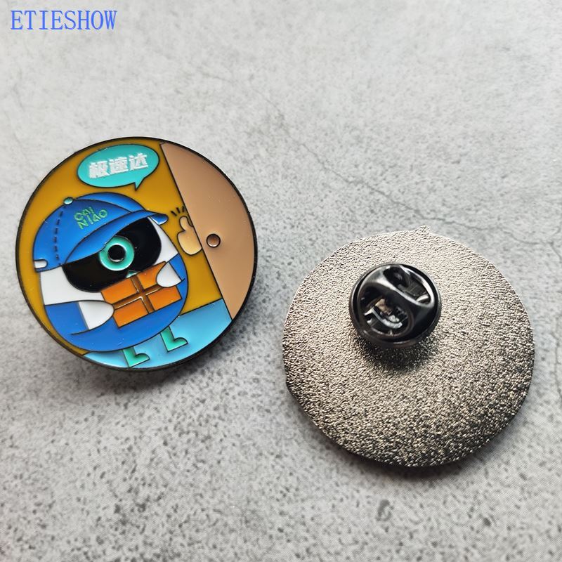 pin badge
