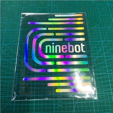 Adesivo olografico fustellato