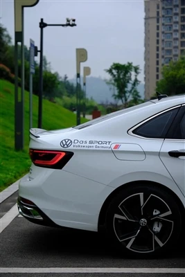 Non mi credi? Hai solo bisogno di 0,1 dollari per modificare l'auto.