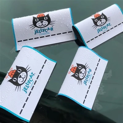 Etichetta decorativa per la portiera posteriore dell'auto