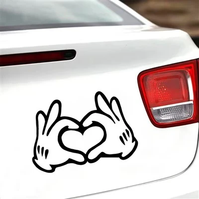 Mani d'amore di Minnie Mouse