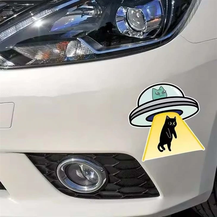 UFO cattura una decalcomania impermeabile in vinile gatto